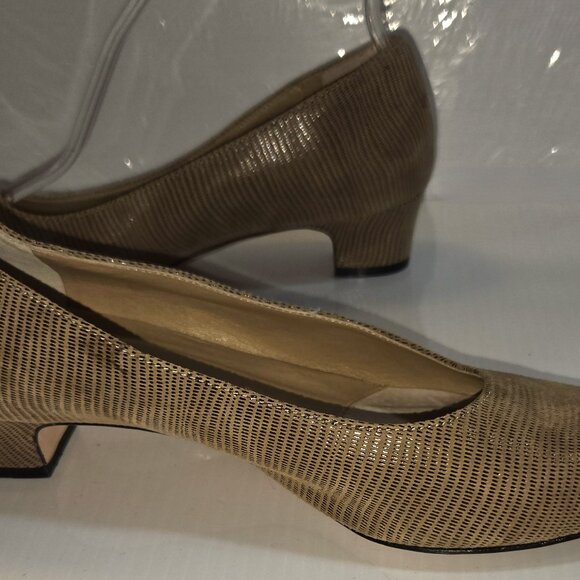 Vaneli Astyr Women's Shell Mercury Low Block Heel Classic Pumps Size 7M - Picture 6 of 7